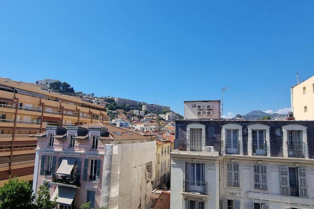 Apartment Renove, Centre, Proche Commodites Nizza