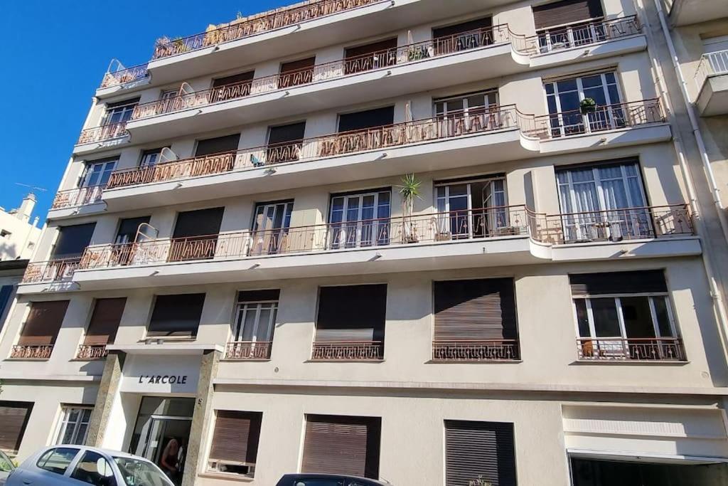 Renove, Centre, Proche Commodites Appartement